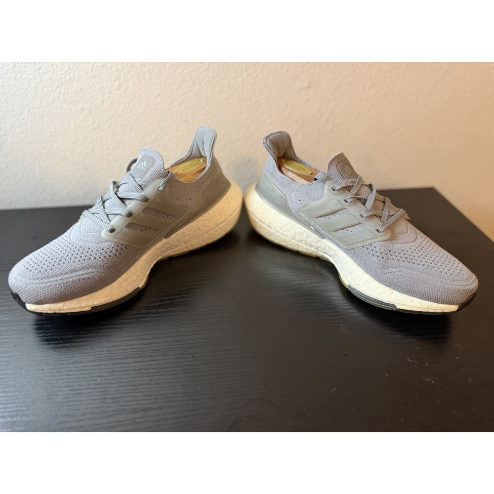 Adidas Ultraboost 21 Running Shoes Womens Size 6.5 Gray Primeknit Boost FY0404 - Picture 4 of 9